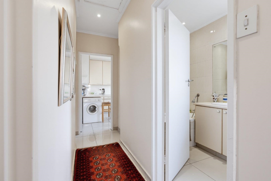 2 Bedroom Property for Sale in Sea Point Western Cape
